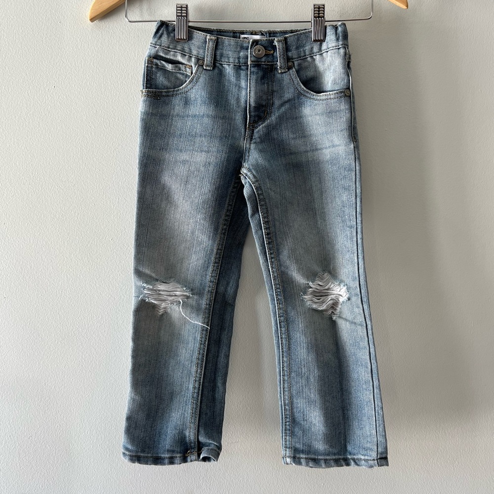 Epic Threads straight leg distressed jeans, sz 5, light wash, snap, adjustable
